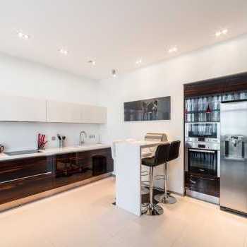 Cucina Gicinque, tavolo, sedie e sgabelli Miniforms