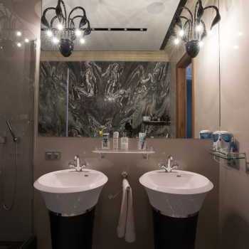 Bathroom furnishings by Falper