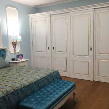 Letto, comodini, panchetta e armadio Valderamobili